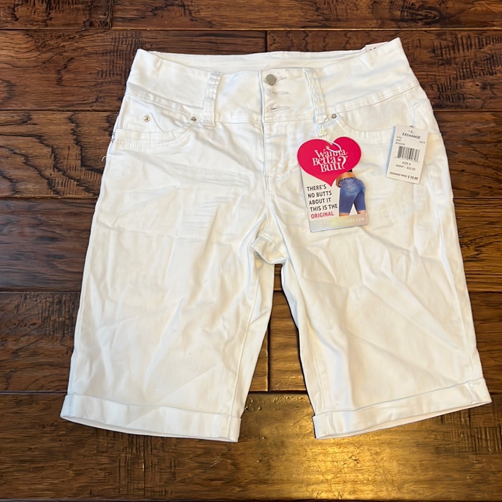 YMI Wanna Betta Butt Mid Rise Bermuda Jean Shorts s9/29